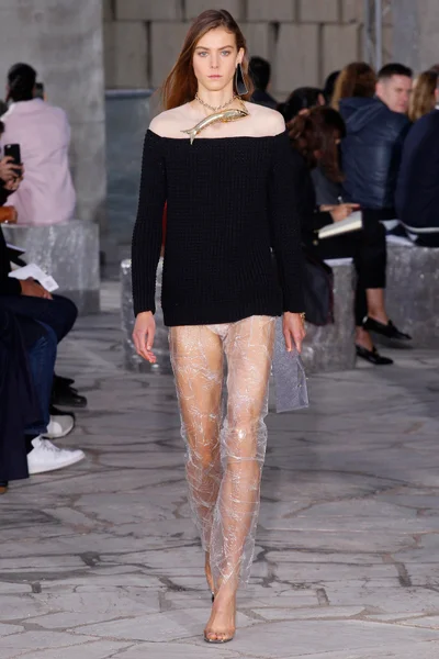 Look 1